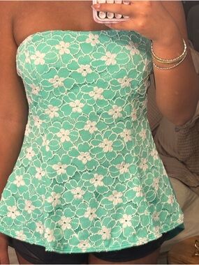 Papaya Mint Strapless Lace Peplum Camisole